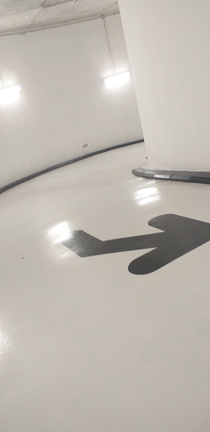 pintado y señalizacion pavimentos parking